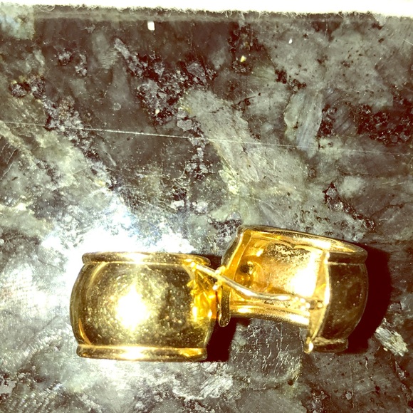 Ladies 14k gold hoop earrings, please read below - Picture 2 of 7